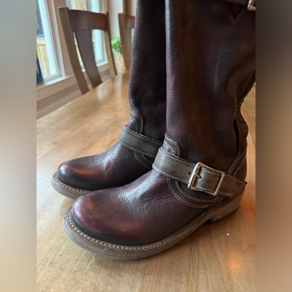 Super cute Freebird Crosby boots Size 7.